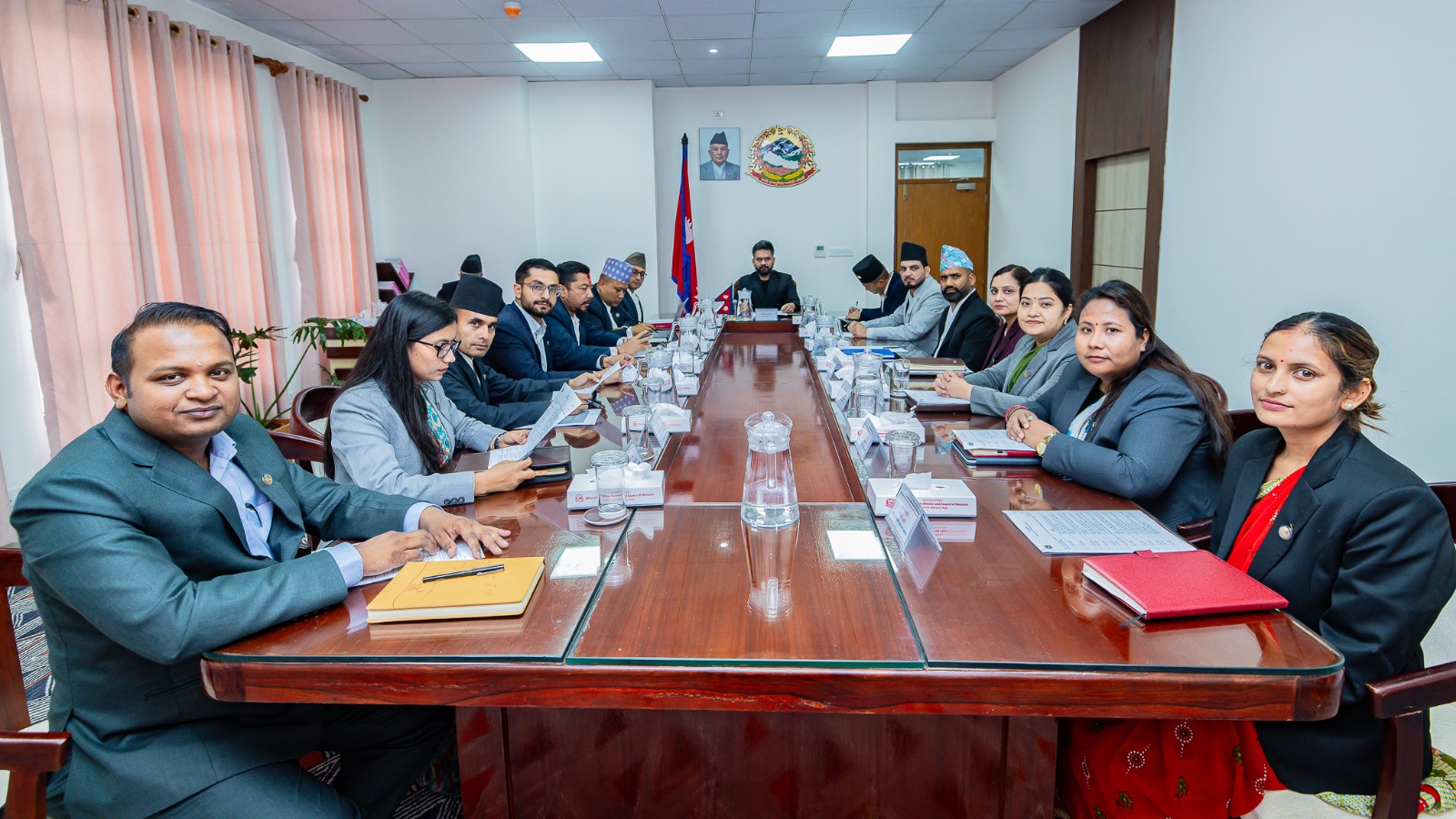 सरकारी कार्यालय र शैक्षिक संस्थामा शनिबार र आइतबार बिदा दिने सरकारकाे निर्णय 